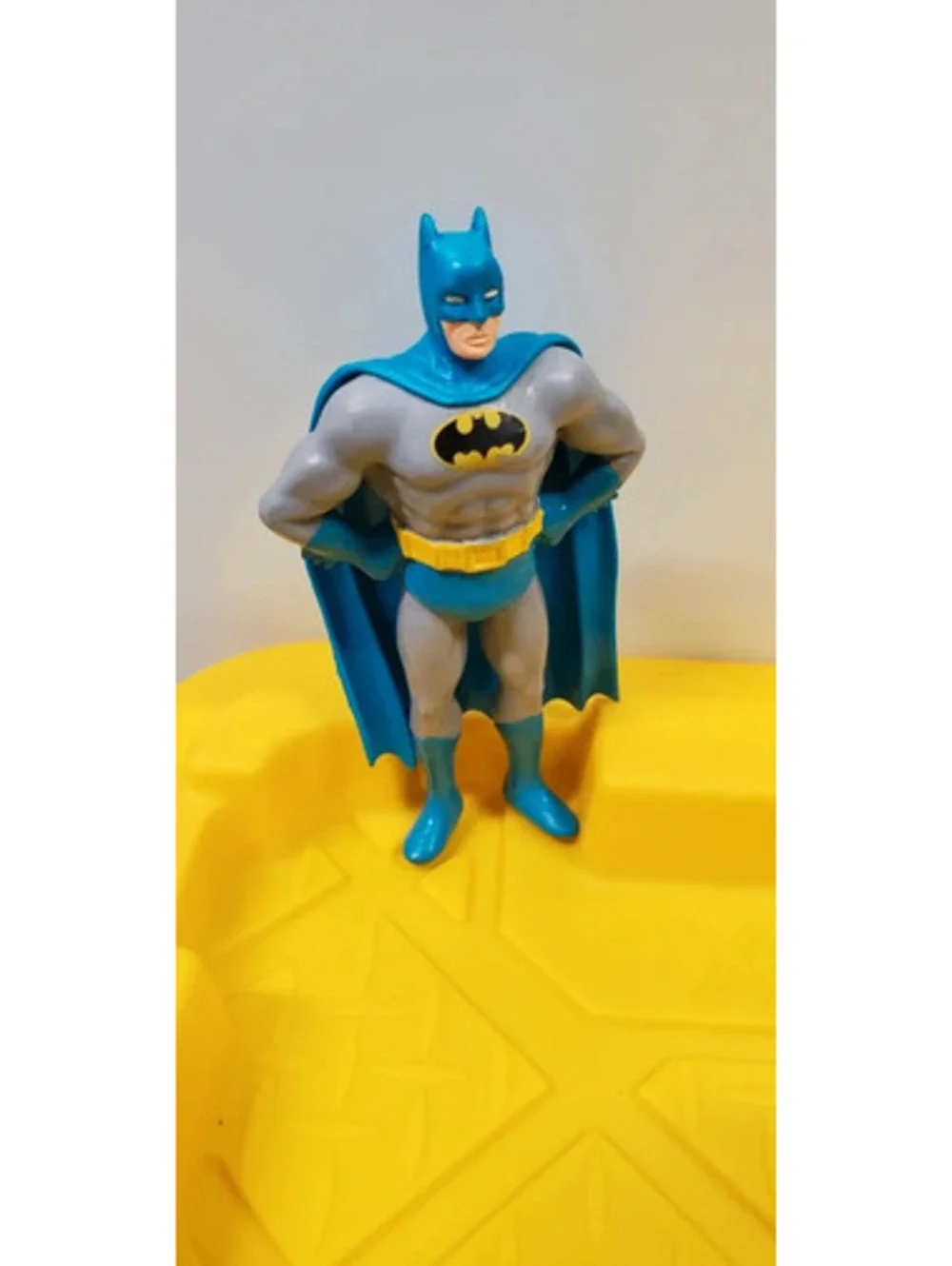Vintage 1994 DC Comics Batman PVC Action Figure Applause Blue Cape Toy